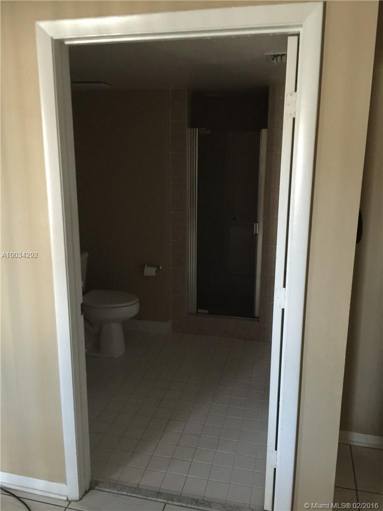 Jasmine Lakes I Condo - Residential Lease