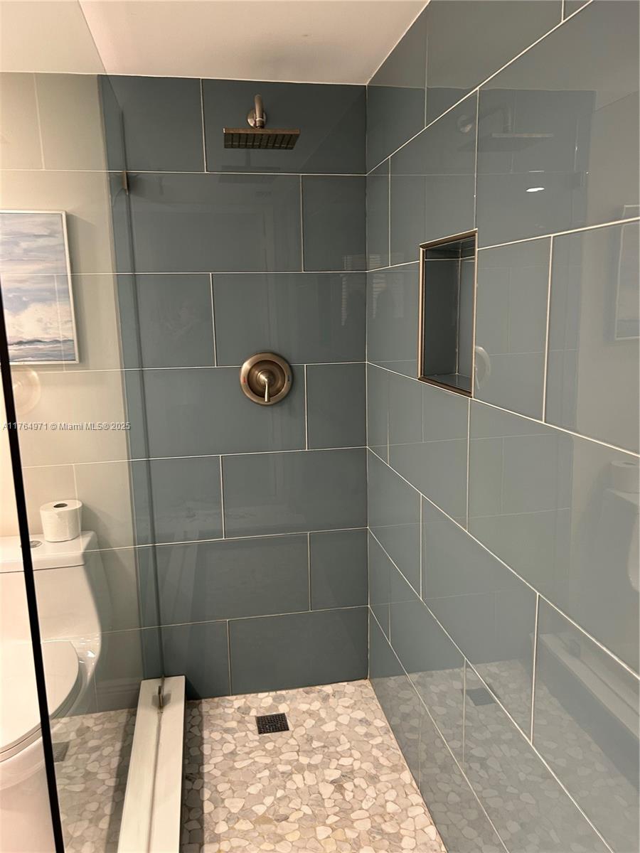 JUPITER BAY EAST CONDO - Residential