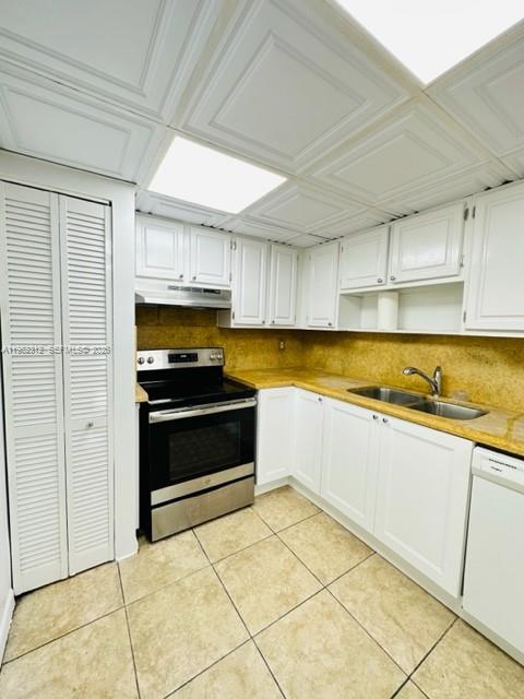 THE GEORGIAN CONDO - Residential Lease