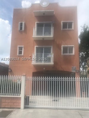 861 NW 2ND ST APT 303, MIAMI, FL 33128 - Image a7e4e9724f23bfcb0413f6483a57ab27/940633411