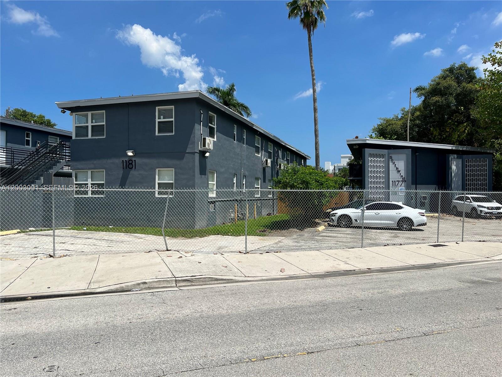 HIGHLAND PARK - Residential Lease