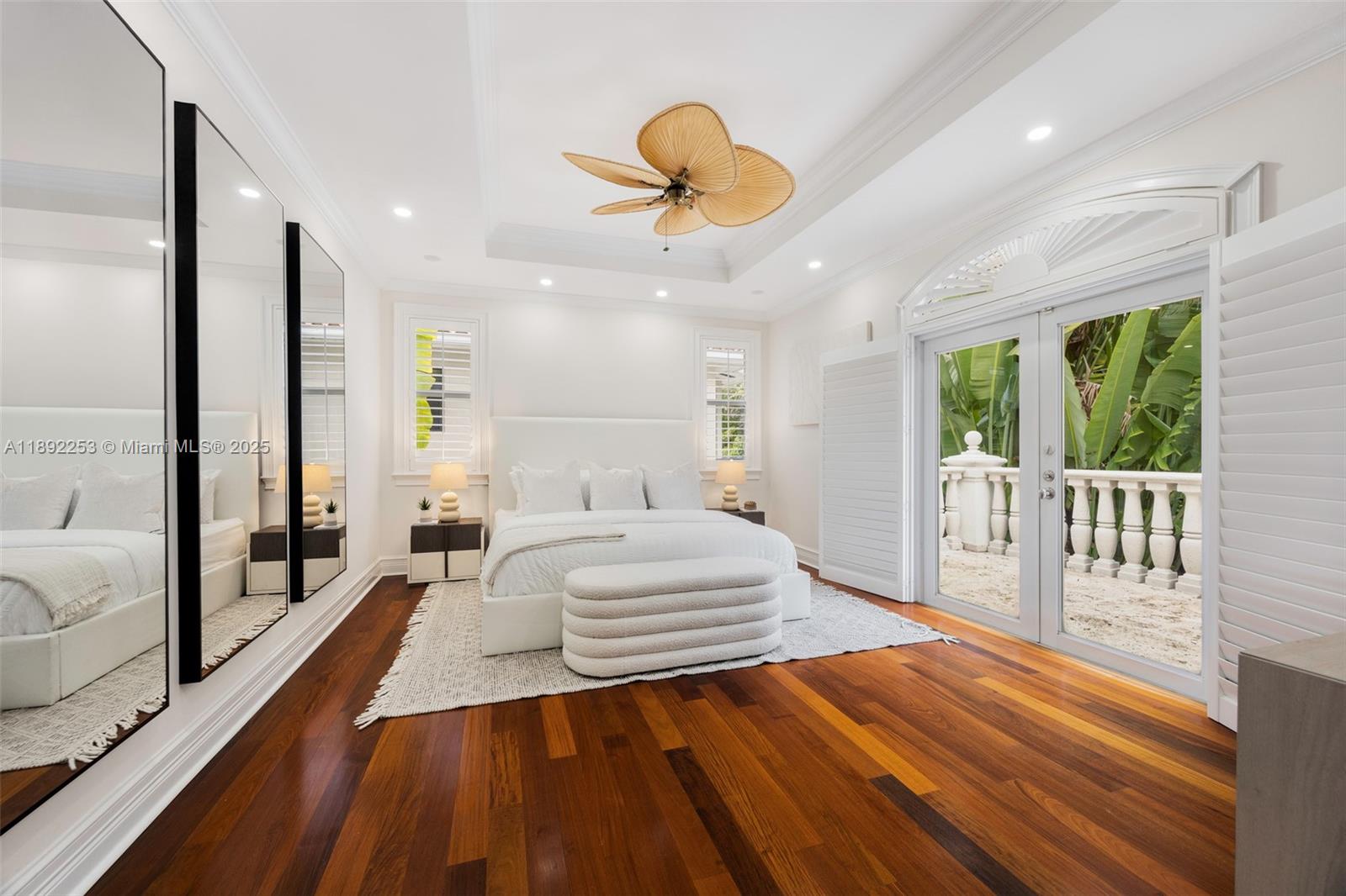 COCONUT GROVE MANOR - Residential