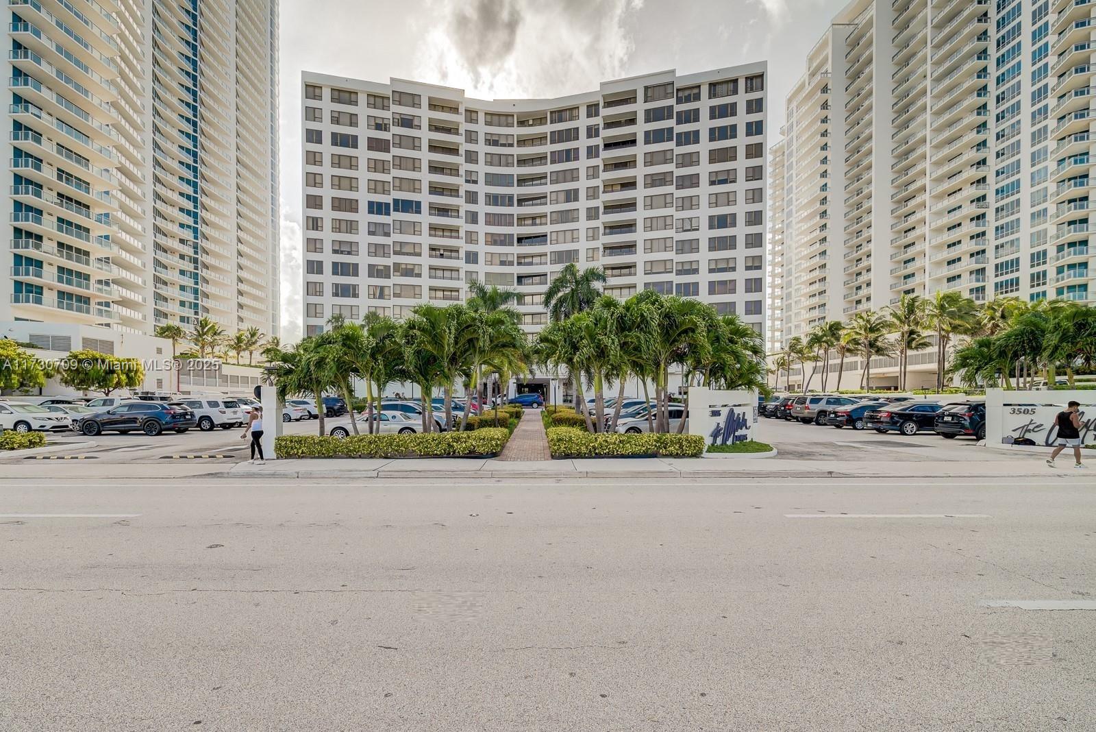 ALEXANDER TOWERS CONDO - Residential