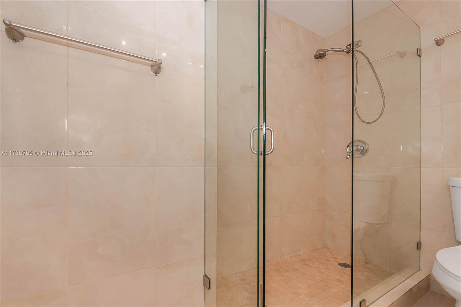 ALEXANDER TOWERS CONDO - Residential