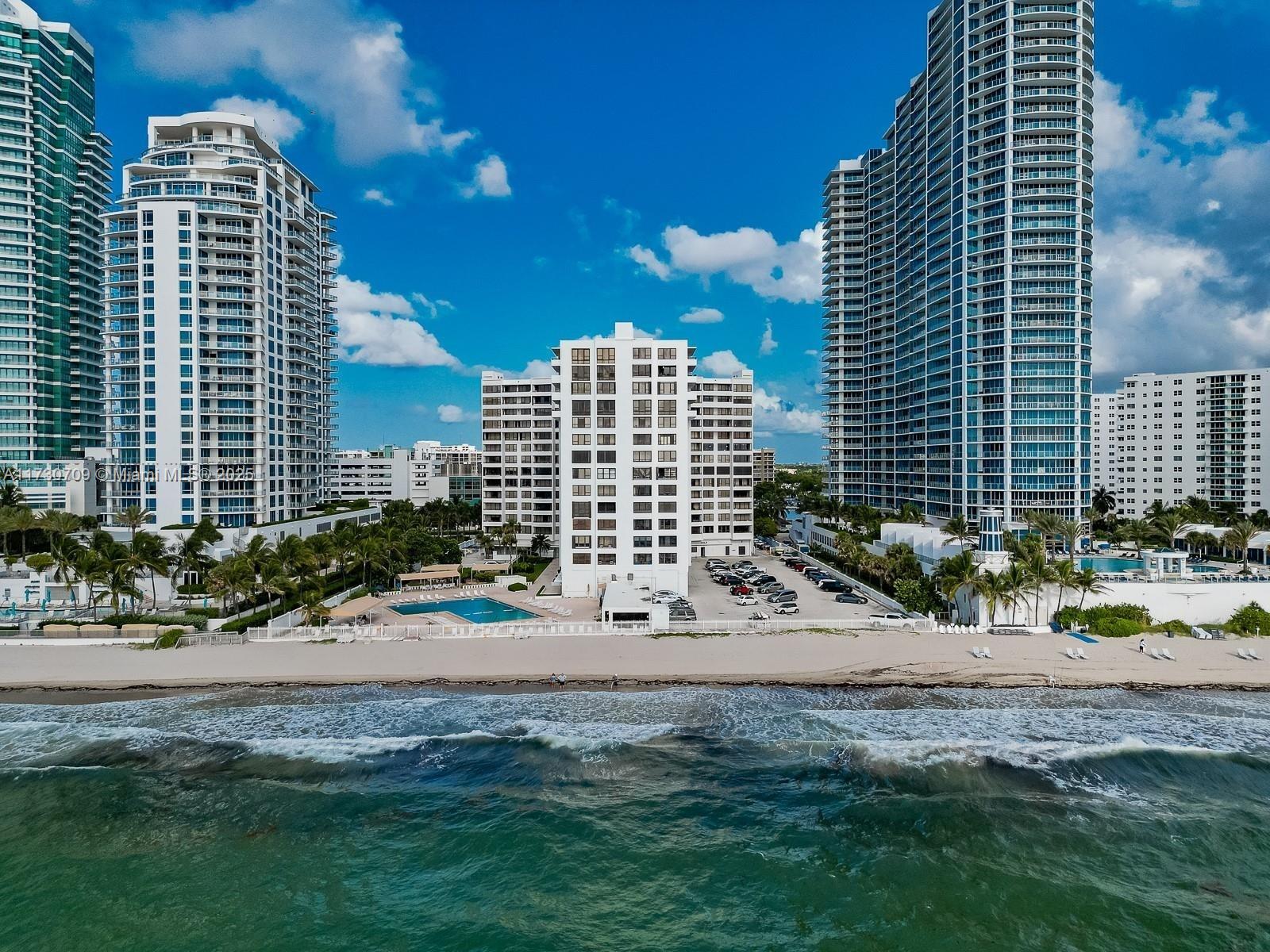 Property for Sale at 3505 S Ocean Dr 1411, Hollywood, Broward County, Florida - Bedrooms: 1 
Bathrooms: 2  - $479,000
