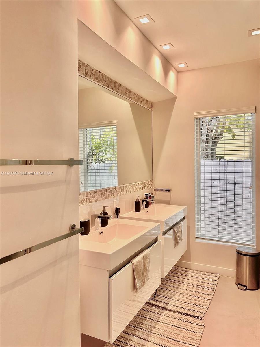 TROPICAL ISLE HOMES SUB 4 - Residential Lease