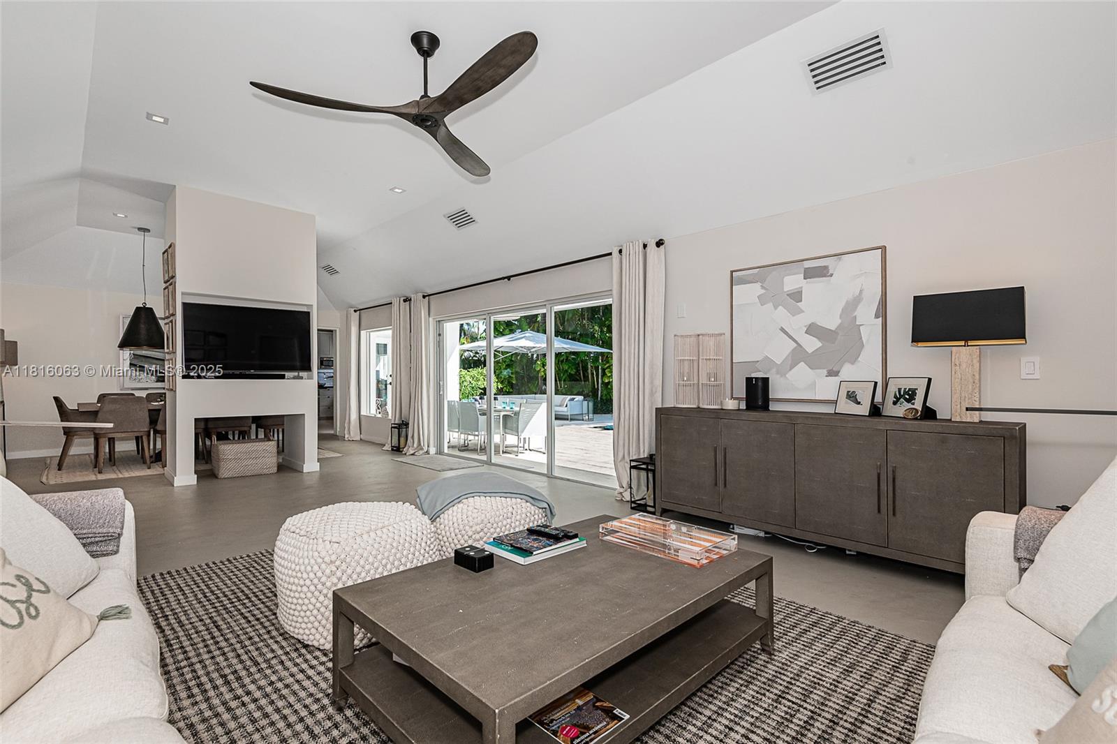 TROPICAL ISLE HOMES SUB 4 - Residential Lease