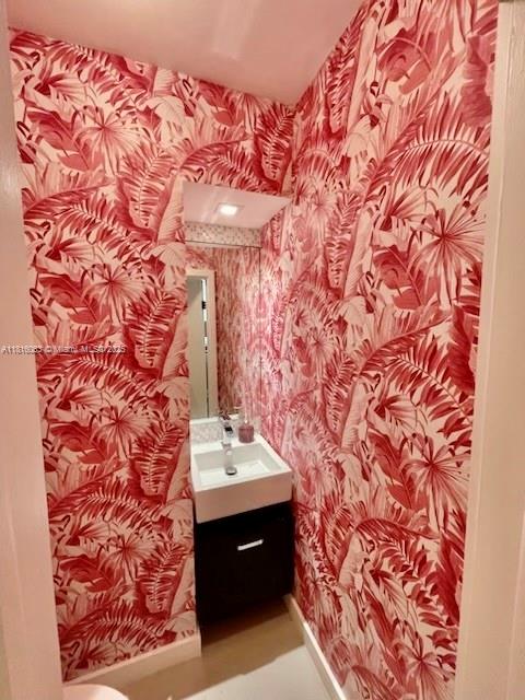 TROPICAL ISLE HOMES SUB 4 - Residential Lease