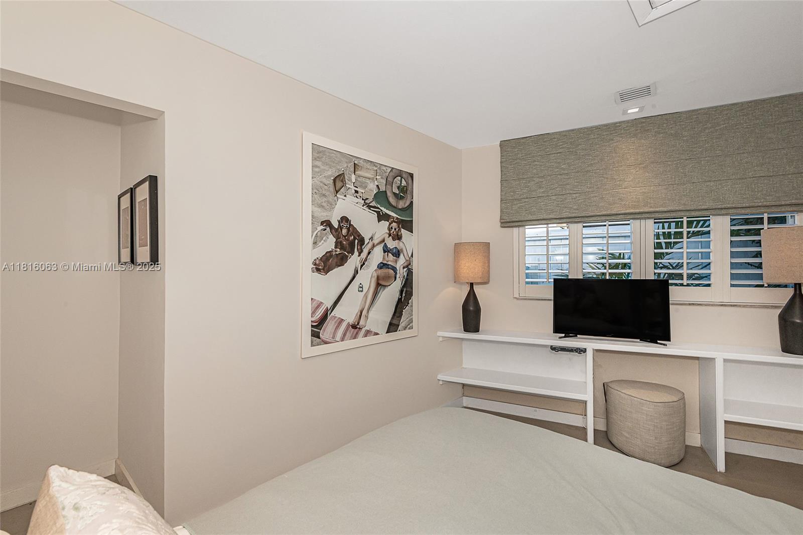 TROPICAL ISLE HOMES SUB 4 - Residential Lease