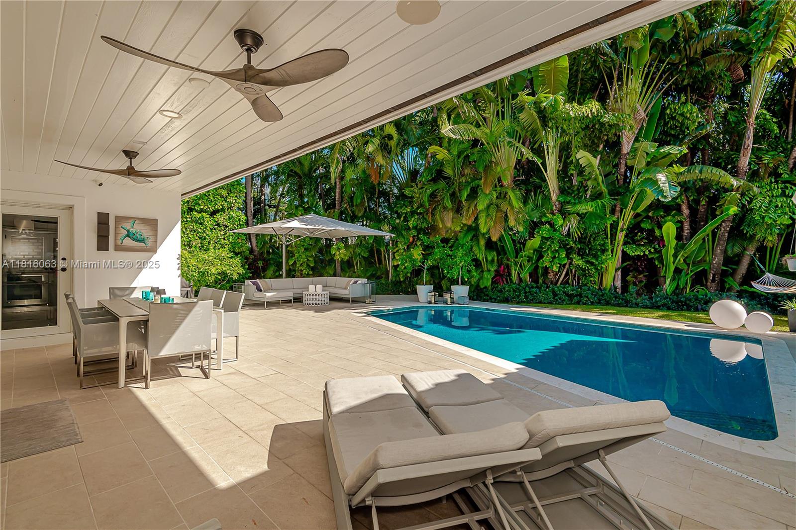 375 Harbor Ct  , Key Biscayne, Miami-Dade County, Florida - 5 Bedrooms  
4 Bathrooms - 