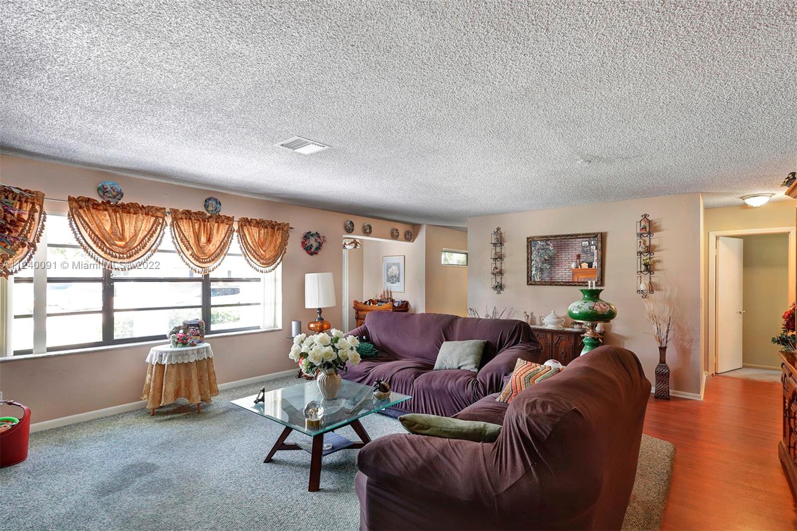 PEMBROKE LAKES SEC 6 - Residential