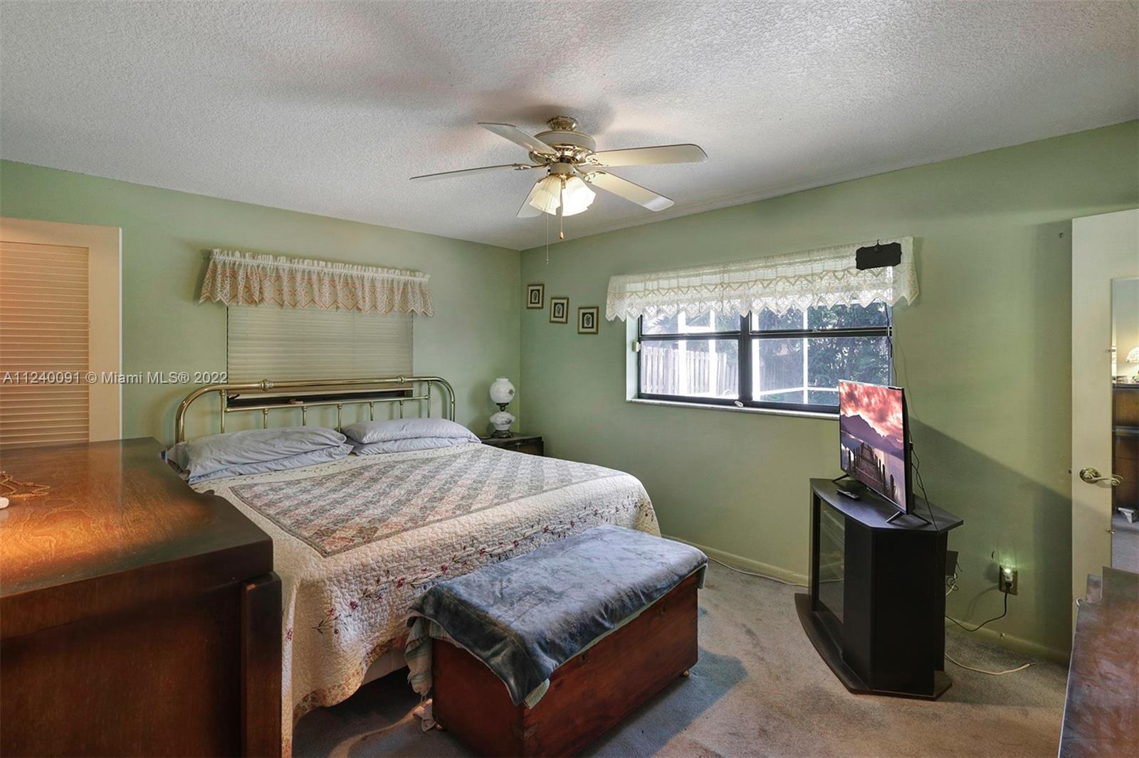 PEMBROKE LAKES SEC 6 - Residential