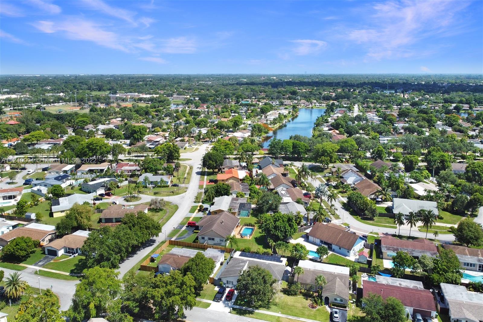 PEMBROKE LAKES SEC 6 - Residential