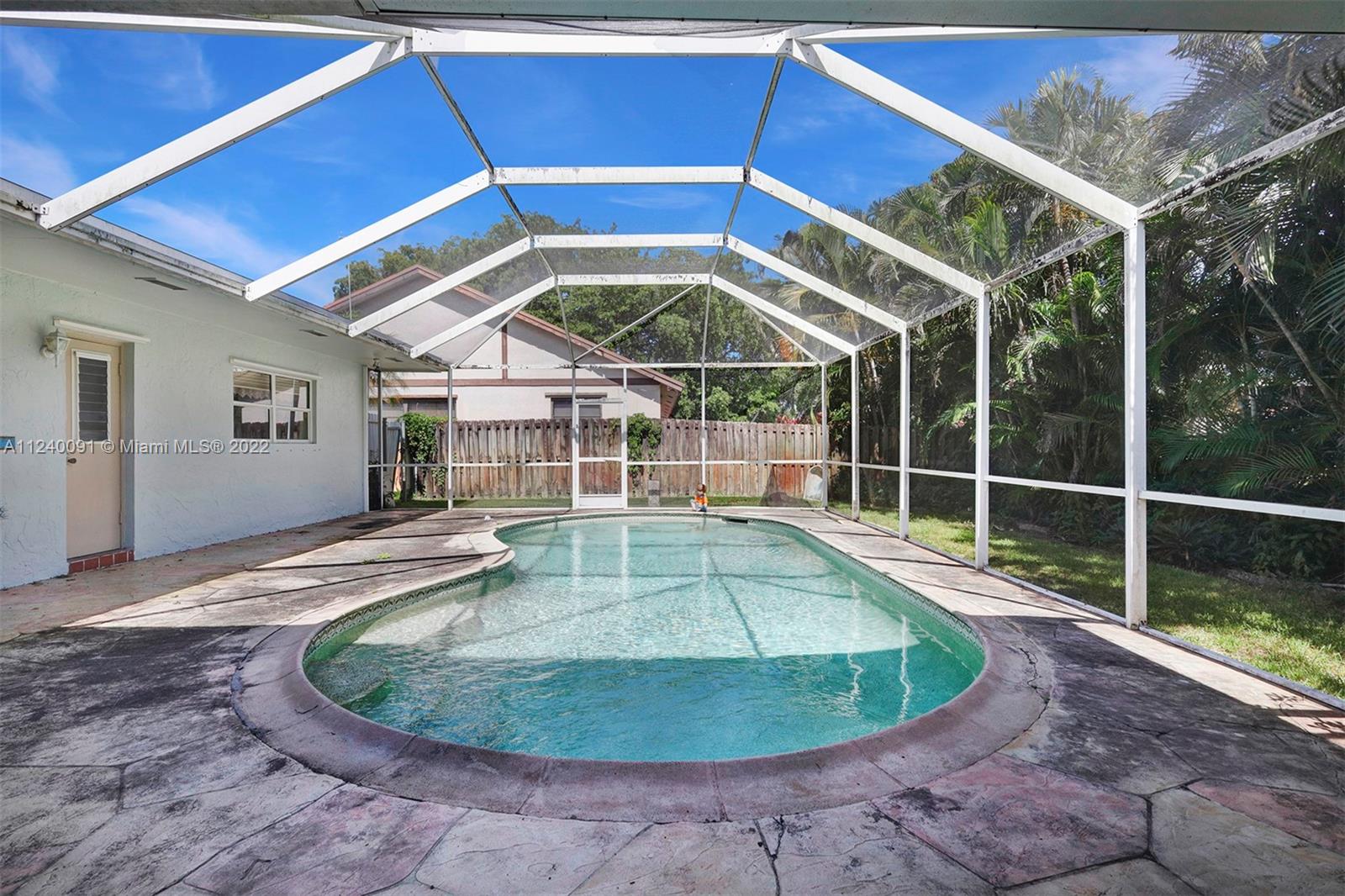 PEMBROKE LAKES SEC 6 - Residential