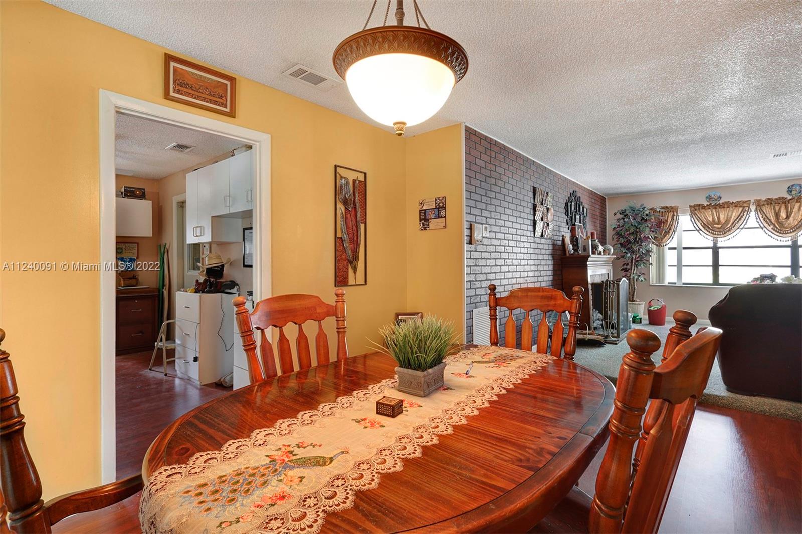 PEMBROKE LAKES SEC 6 - Residential