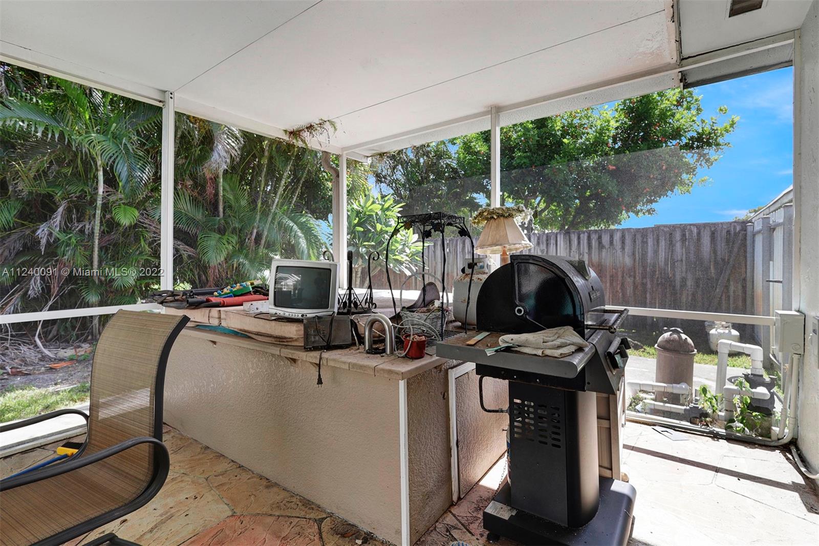 PEMBROKE LAKES SEC 6 - Residential