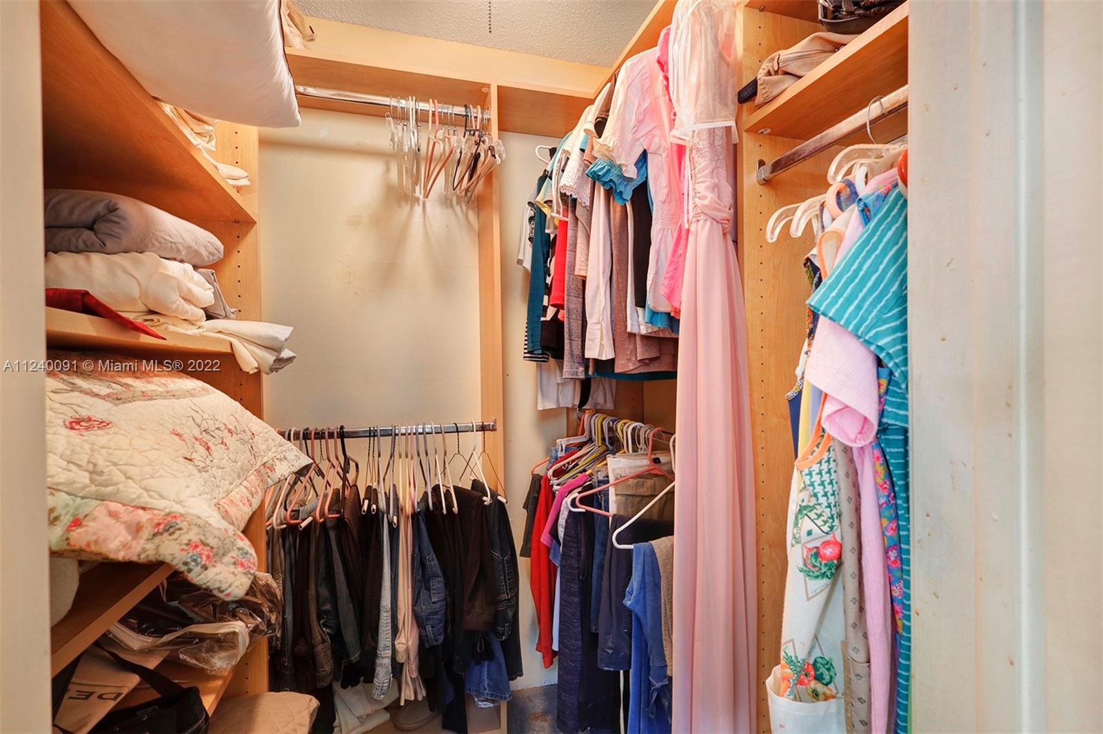 PEMBROKE LAKES SEC 6 - Residential