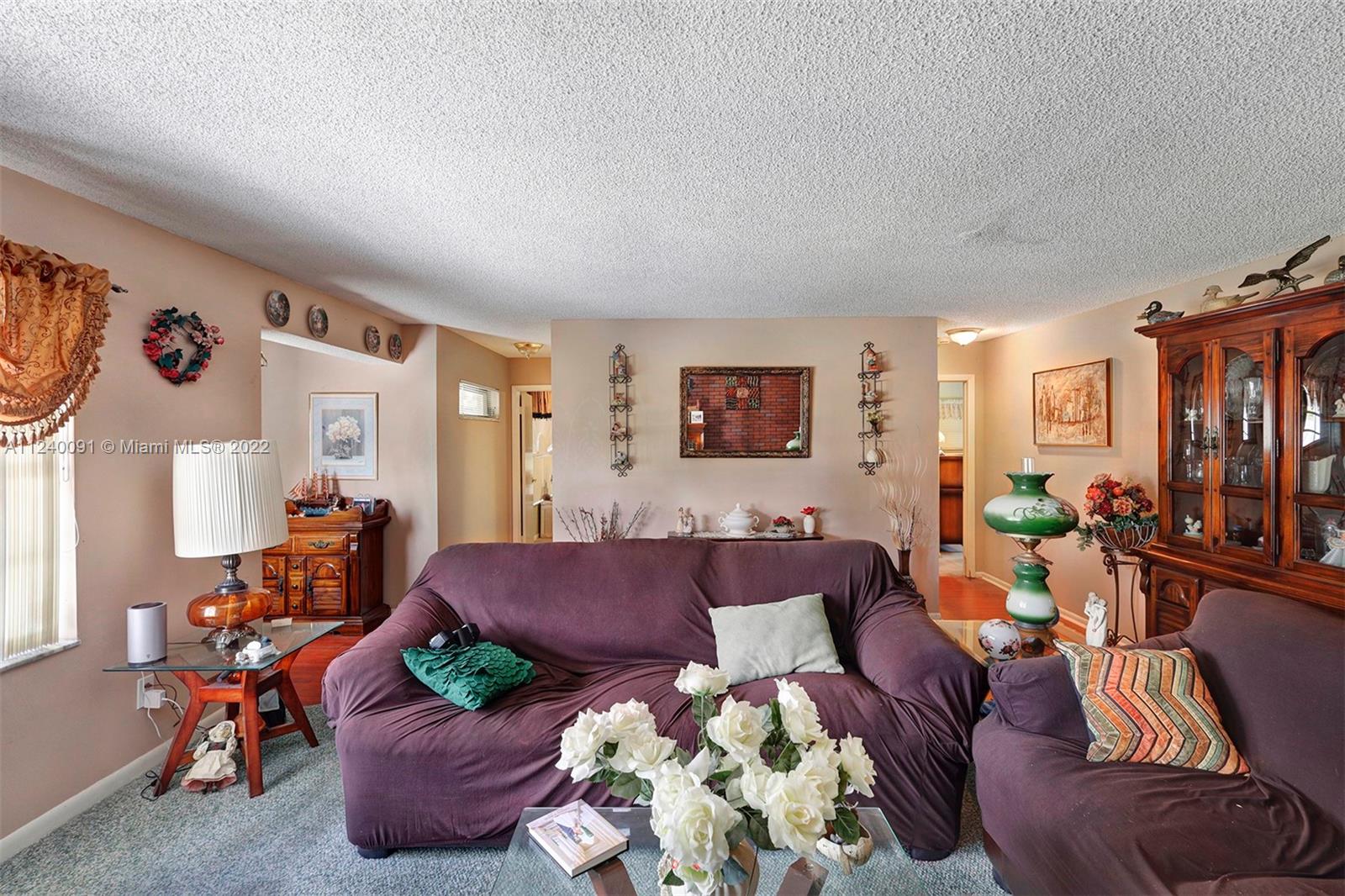 PEMBROKE LAKES SEC 6 - Residential