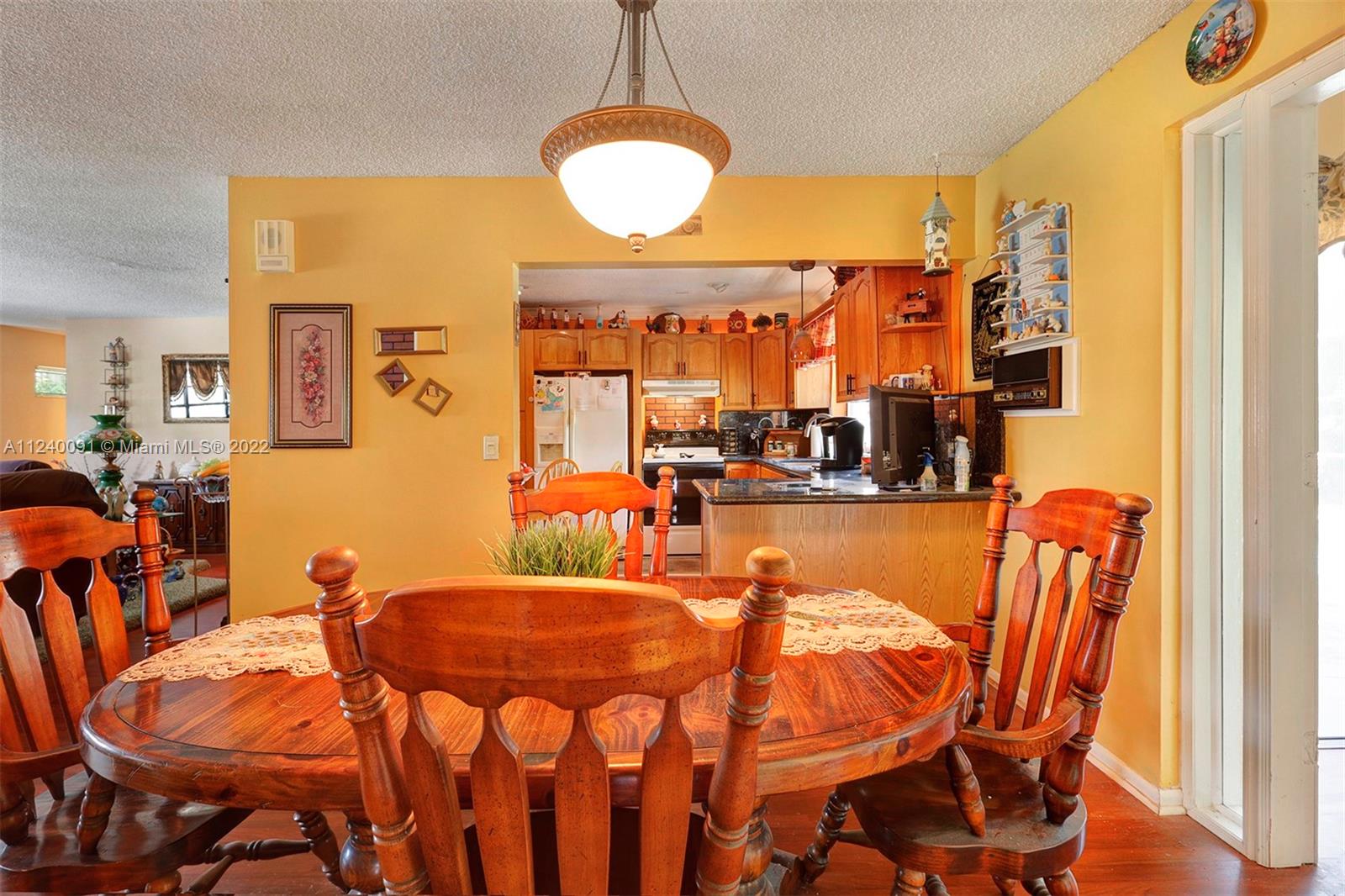 PEMBROKE LAKES SEC 6 - Residential