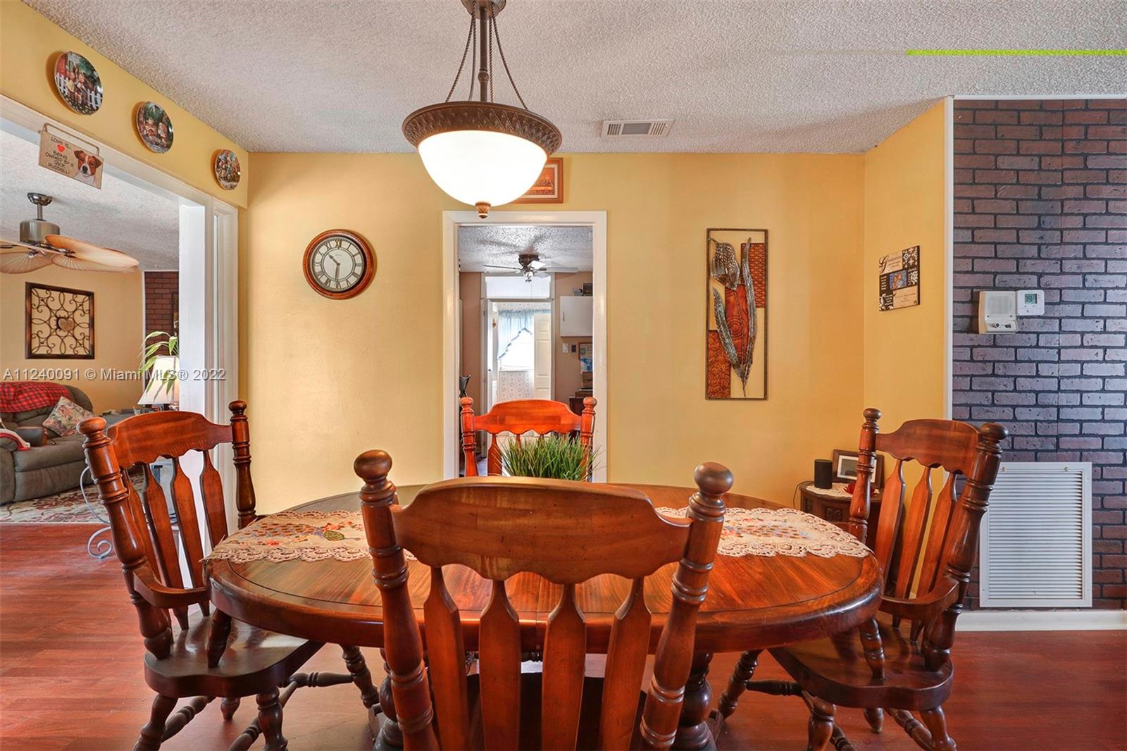 PEMBROKE LAKES SEC 6 - Residential