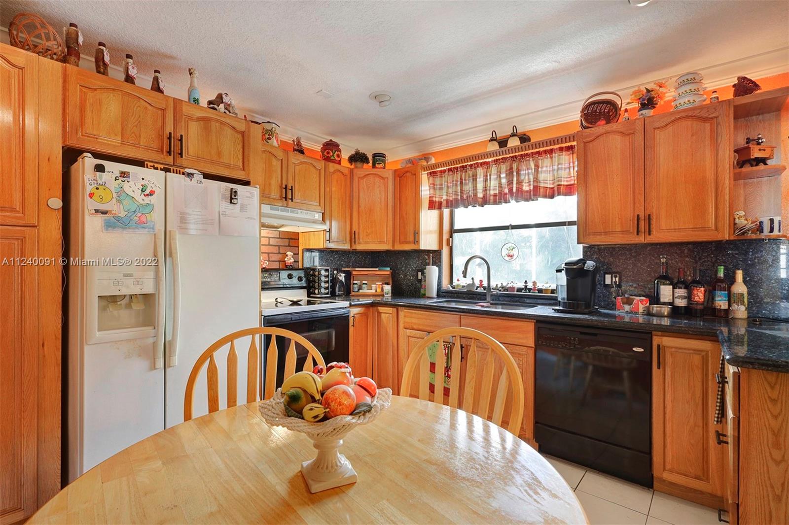 PEMBROKE LAKES SEC 6 - Residential