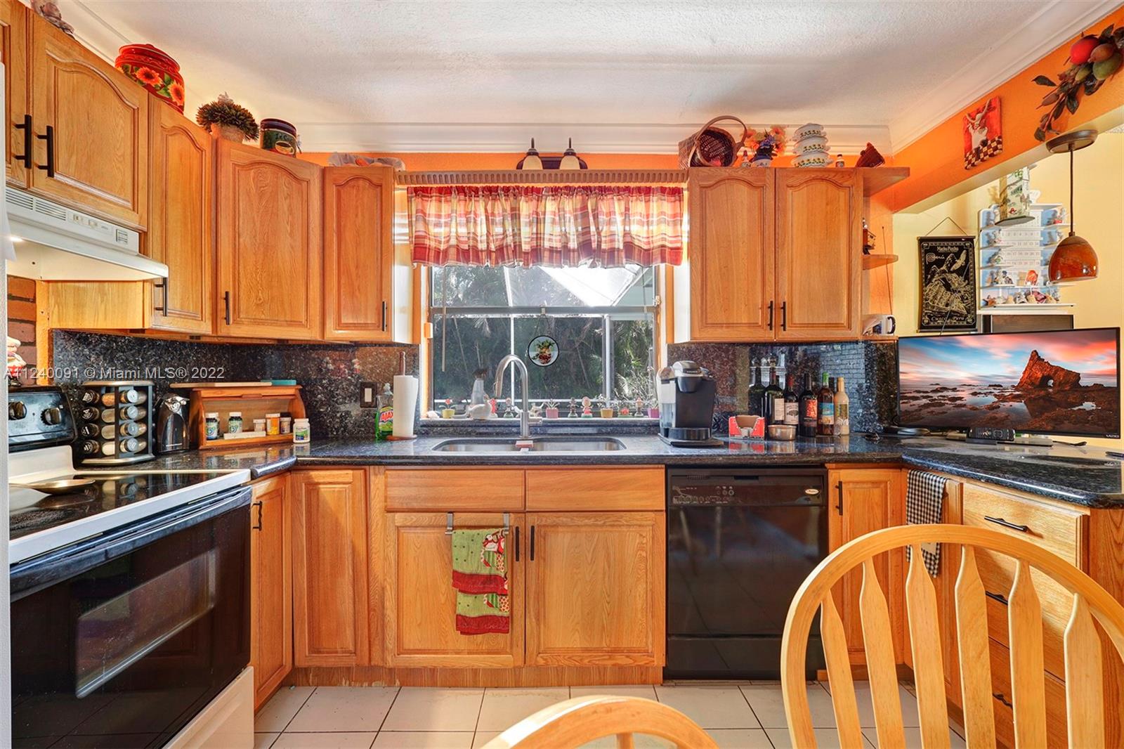 PEMBROKE LAKES SEC 6 - Residential