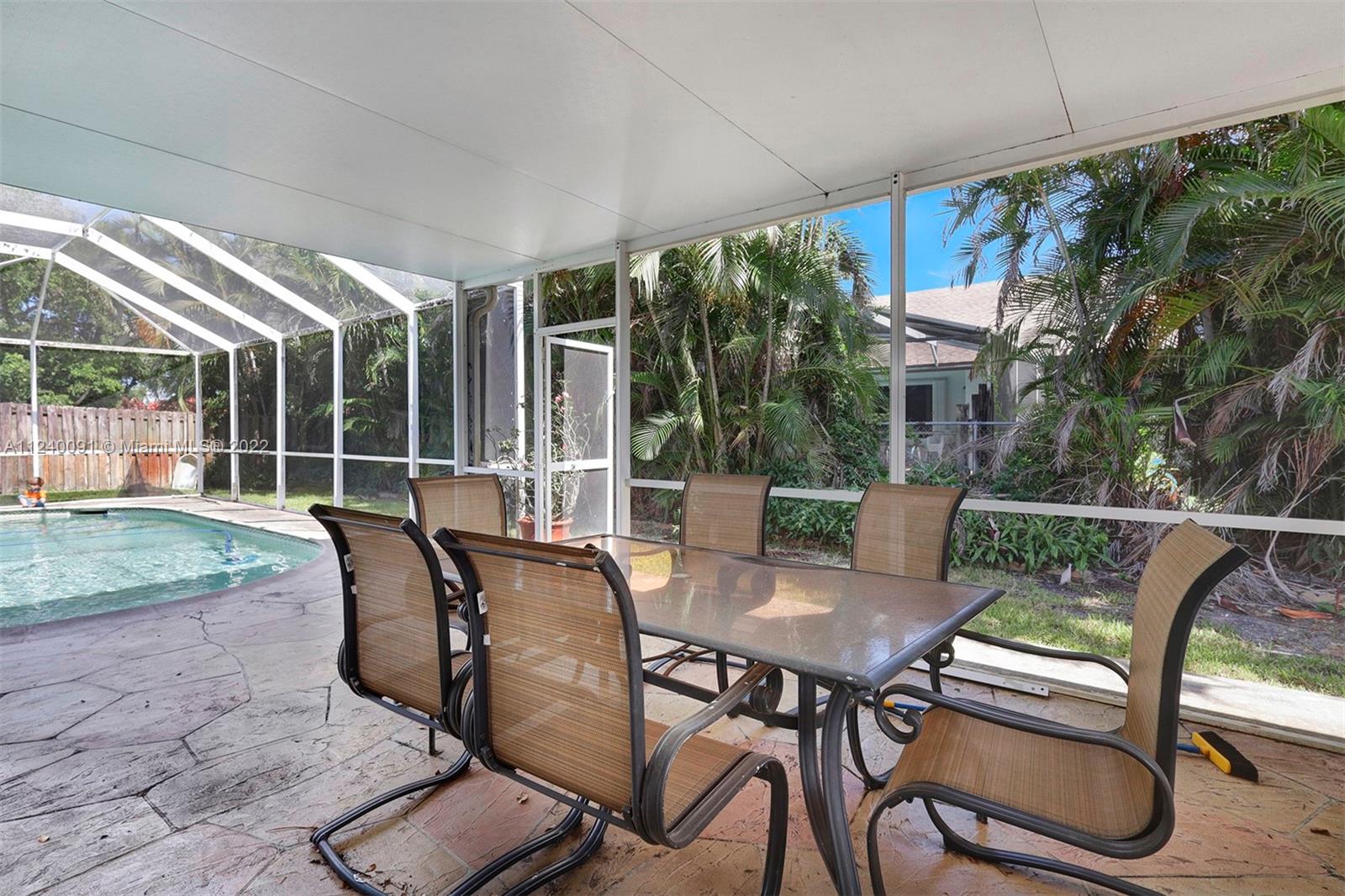 PEMBROKE LAKES SEC 6 - Residential