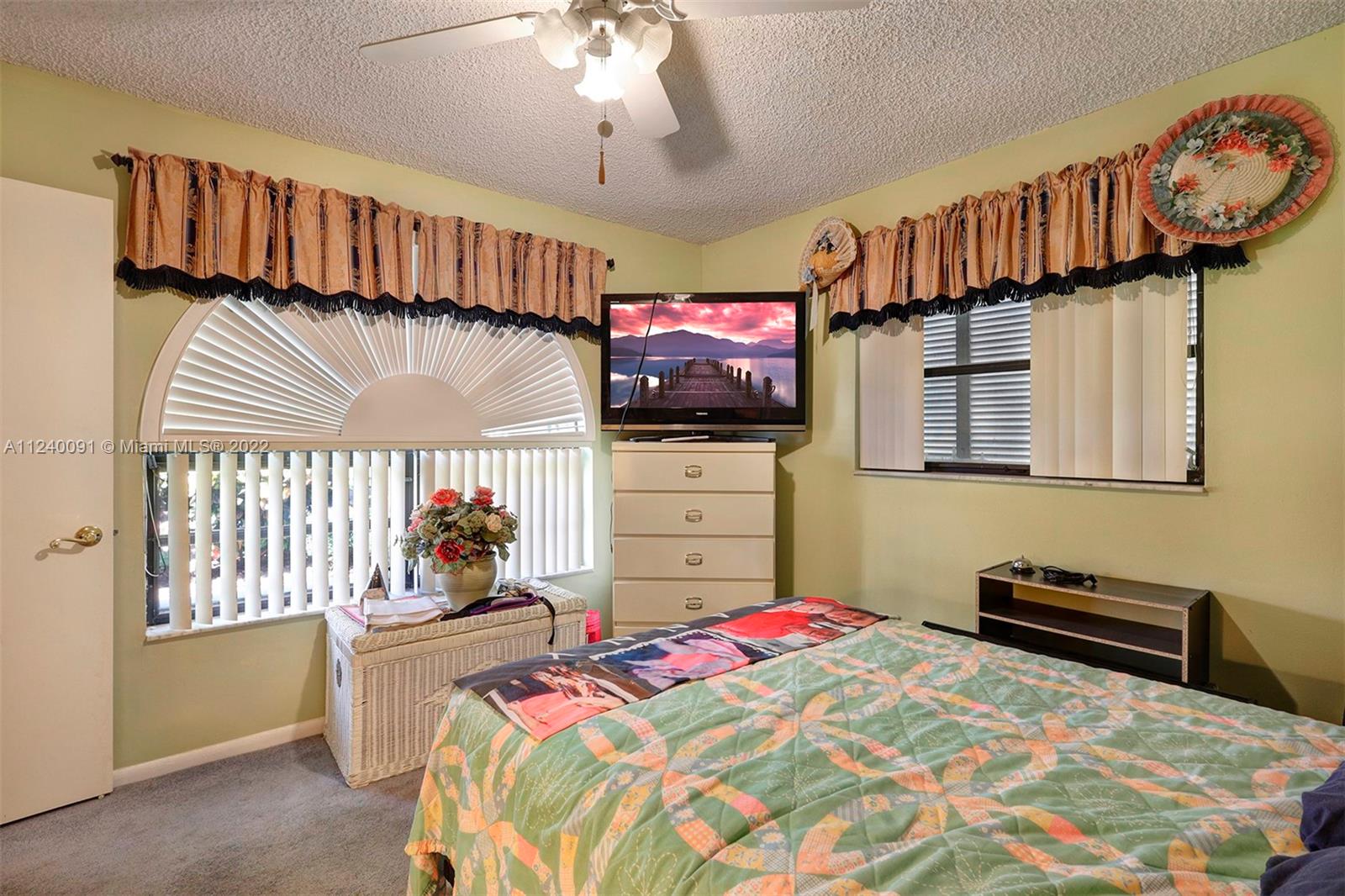 PEMBROKE LAKES SEC 6 - Residential