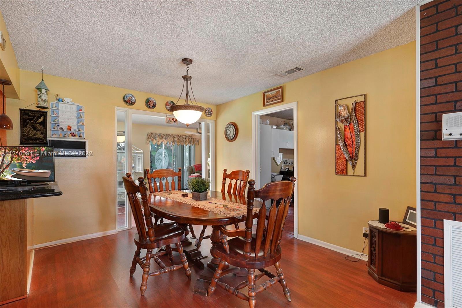 PEMBROKE LAKES SEC 6 - Residential