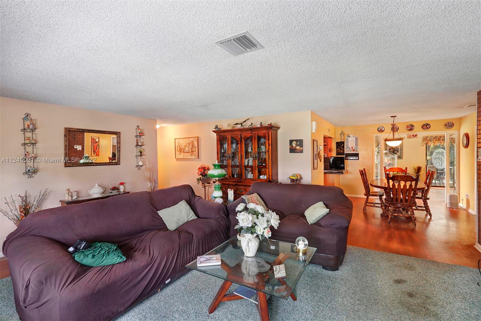 PEMBROKE LAKES SEC 6 - Residential