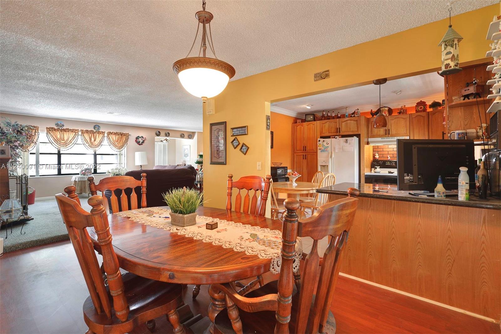 PEMBROKE LAKES SEC 6 - Residential