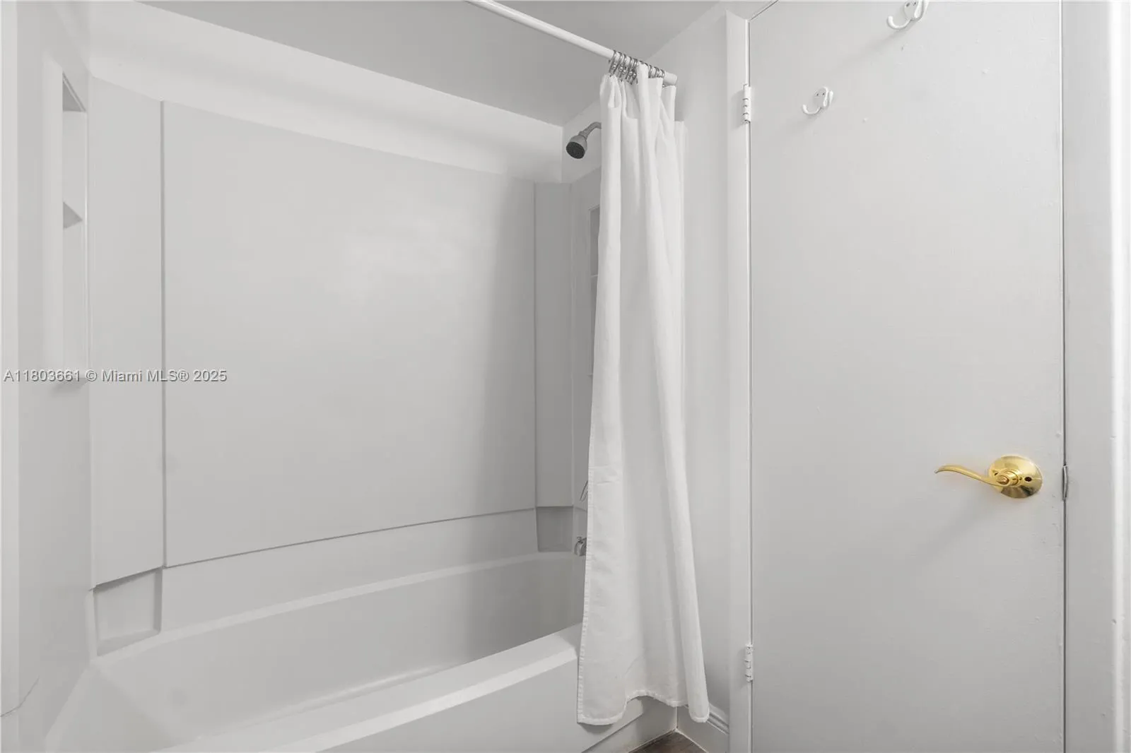 Coral Springs, Florida 33065, United States, 1 Bedroom Bedrooms, ,1 BathroomBathrooms,Residential,Active,131159