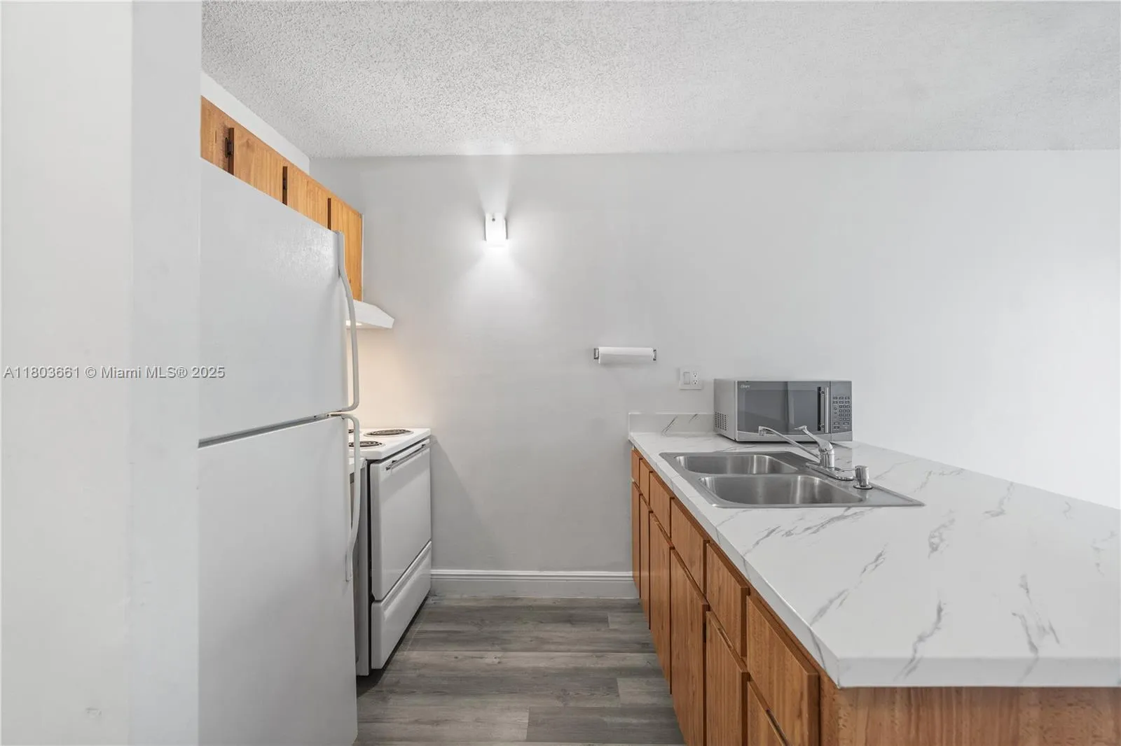 Coral Springs, Florida 33065, United States, 1 Bedroom Bedrooms, ,1 BathroomBathrooms,Residential,Active,131159