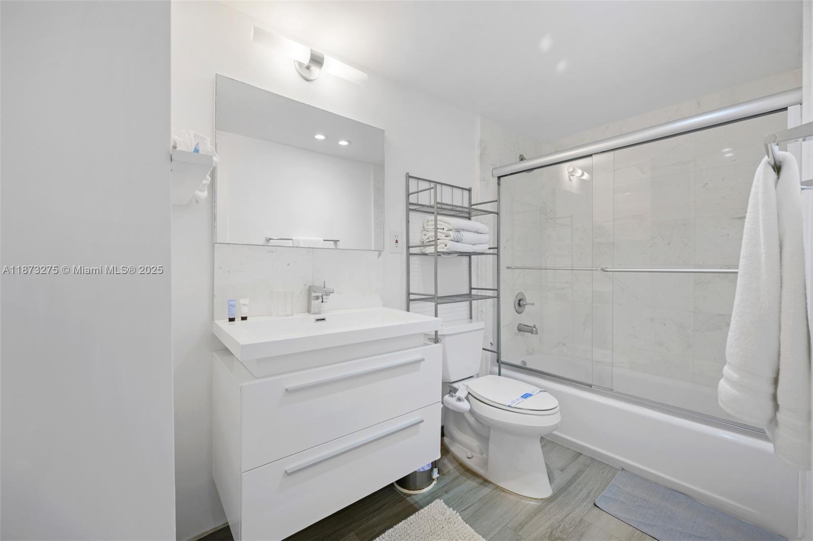 OCEAN RESERVE CONDO - Residential Lease