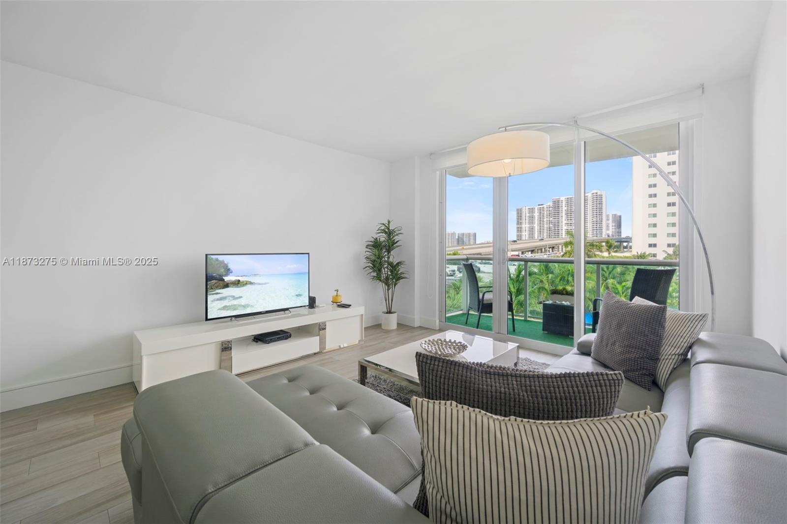 Beautiful & Modern 2 bedroom 2 bathroom. Fully furnished Seasonal Rental Apartment. Kitchen fully stocked & beach essentials included. 1 covered parking spot. Includes water, cable , internet and electricity. Amenities include pool, gym, tennis court, play area, Mini - market, cafe, hair salon, etc. For showings please call or text listing agents!!