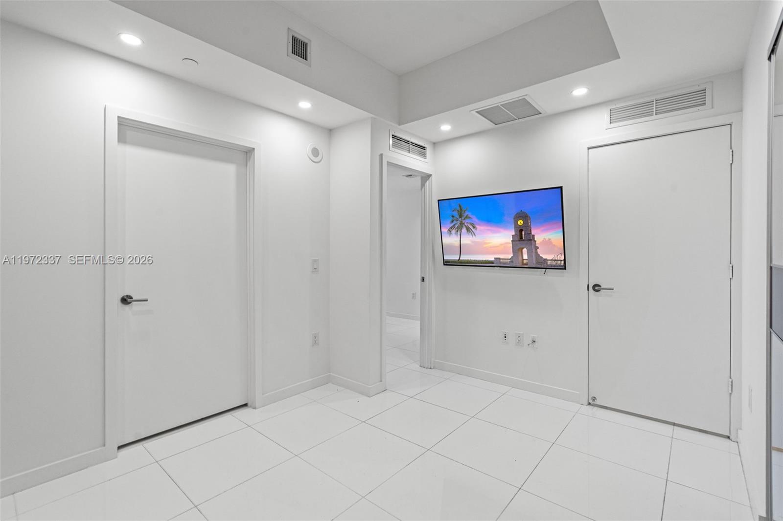 PARAMOUNT MIAMI WORLDCENT - Residential