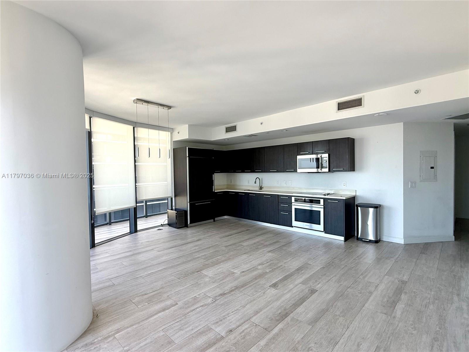 BRICKELL HEIGHTS EAST CON - Residential Lease