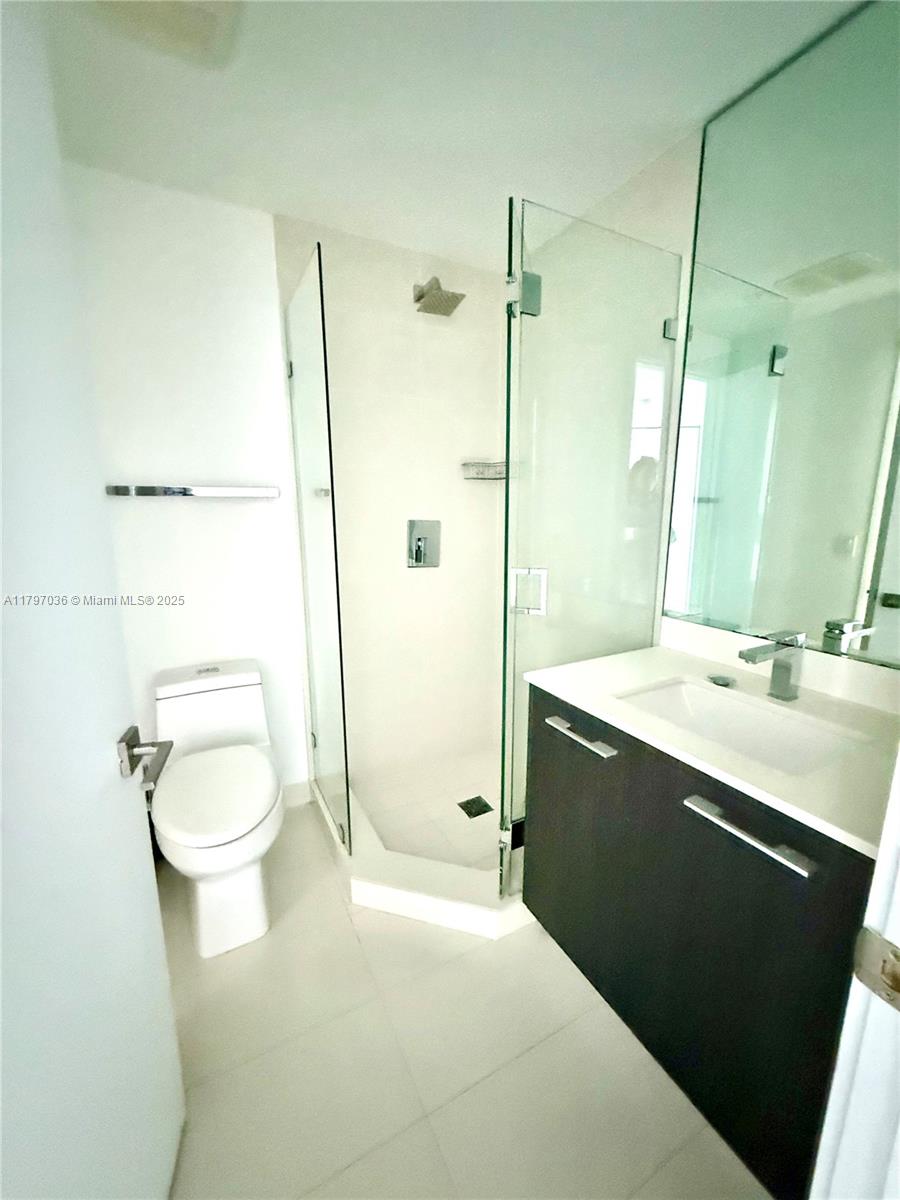 BRICKELL HEIGHTS EAST CON - Residential Lease
