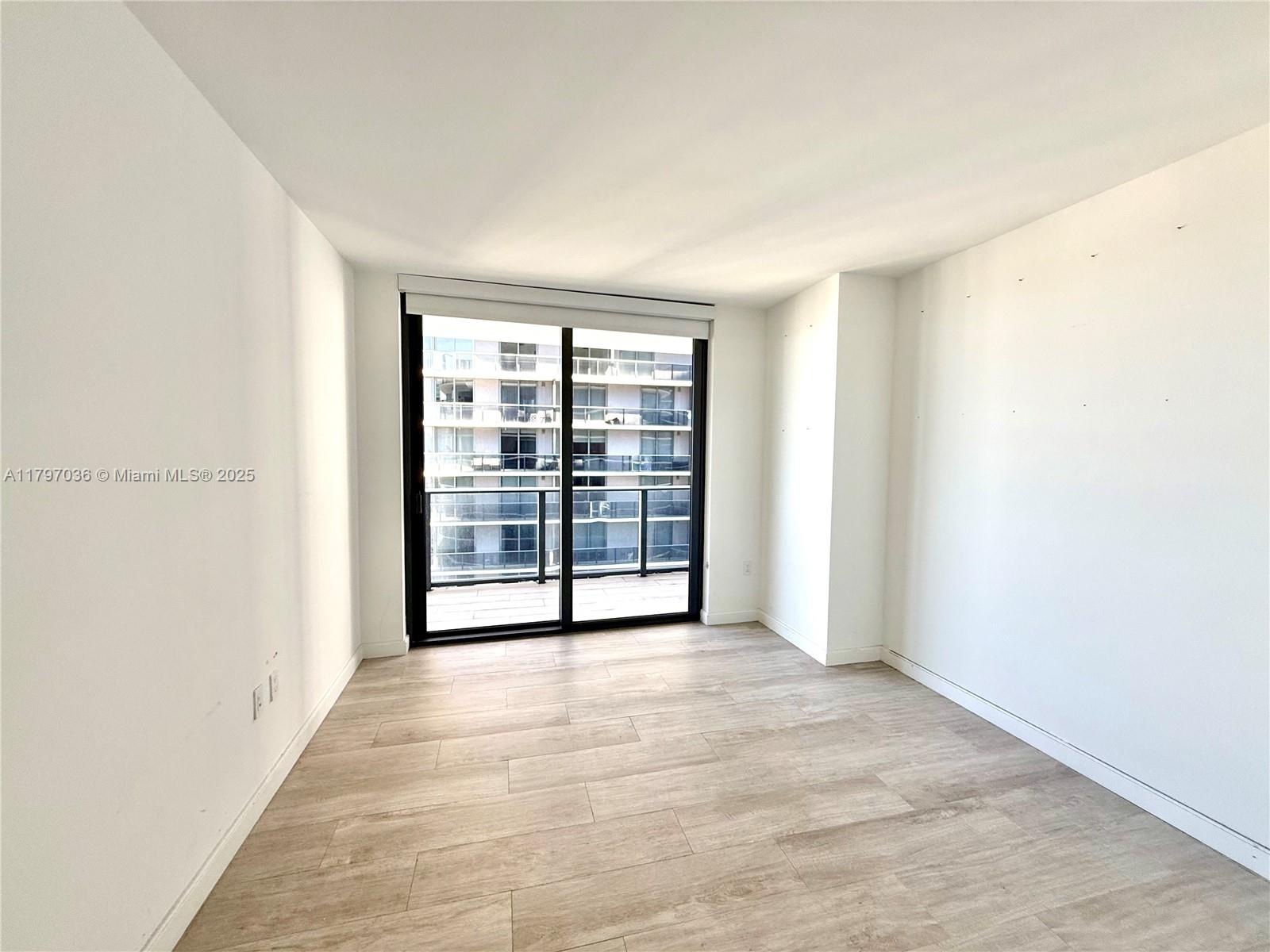 BRICKELL HEIGHTS EAST CON - Residential Lease