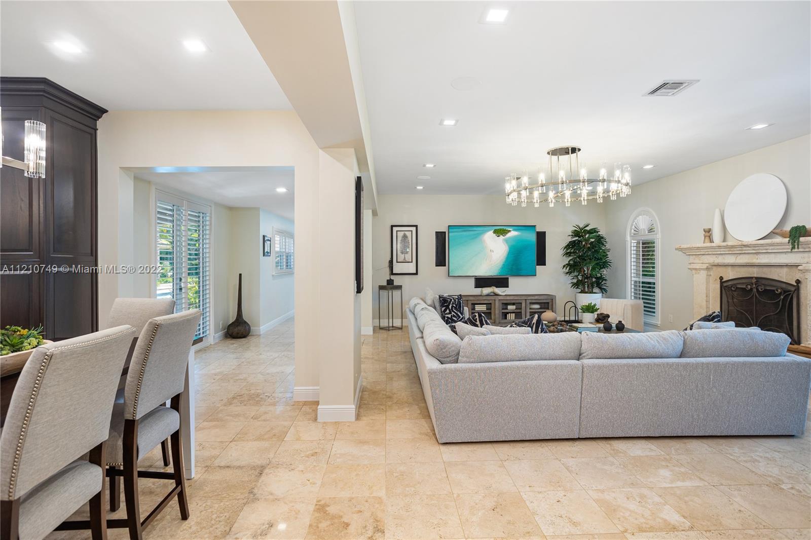 COLLINS ACRES - Residential