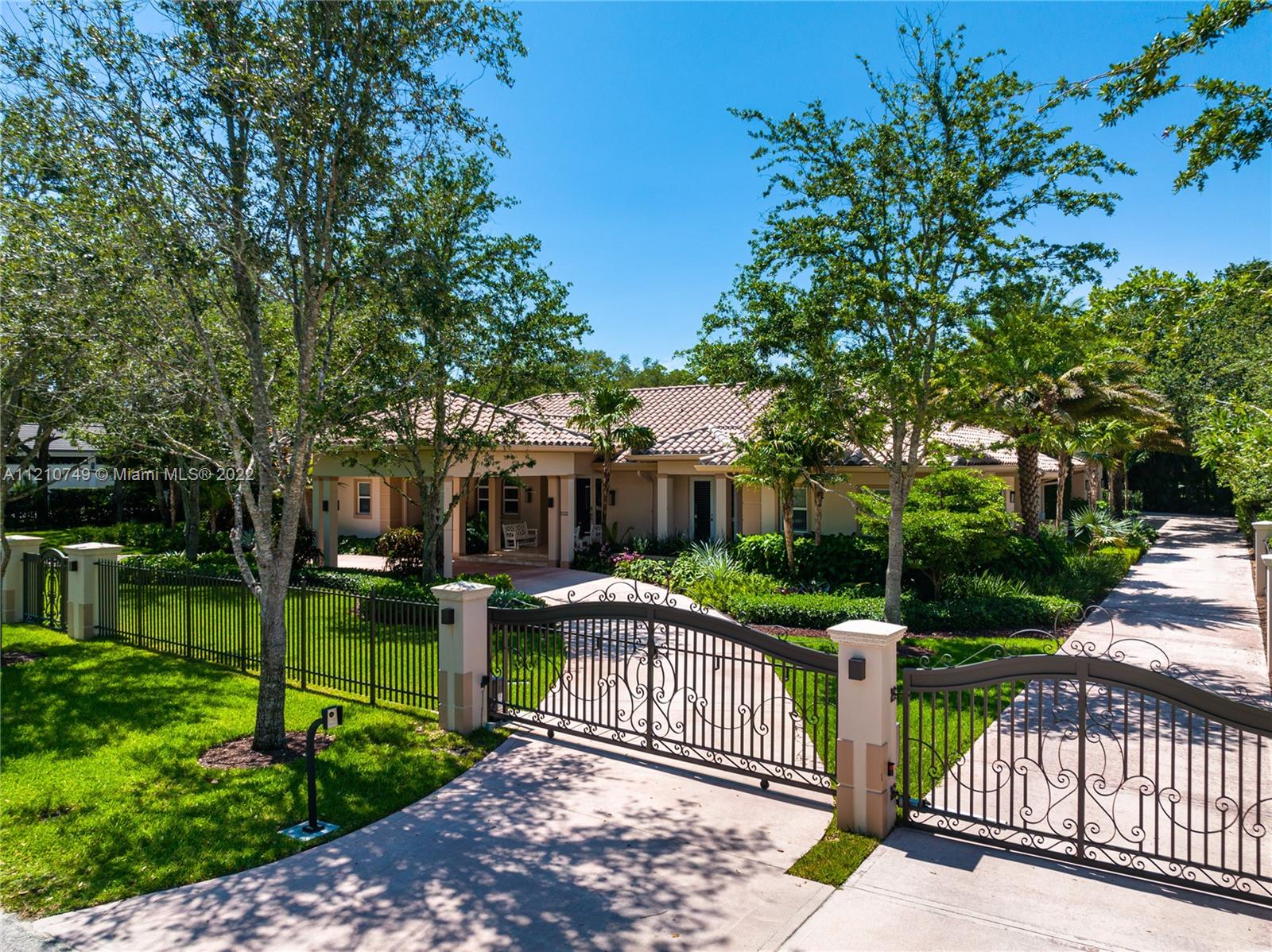 COLLINS ACRES - Residential