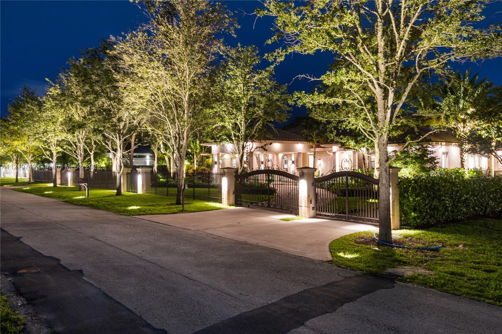 COLLINS ACRES - Residential