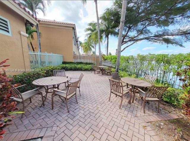 THE GATES AT DORAL ISLES - Residential