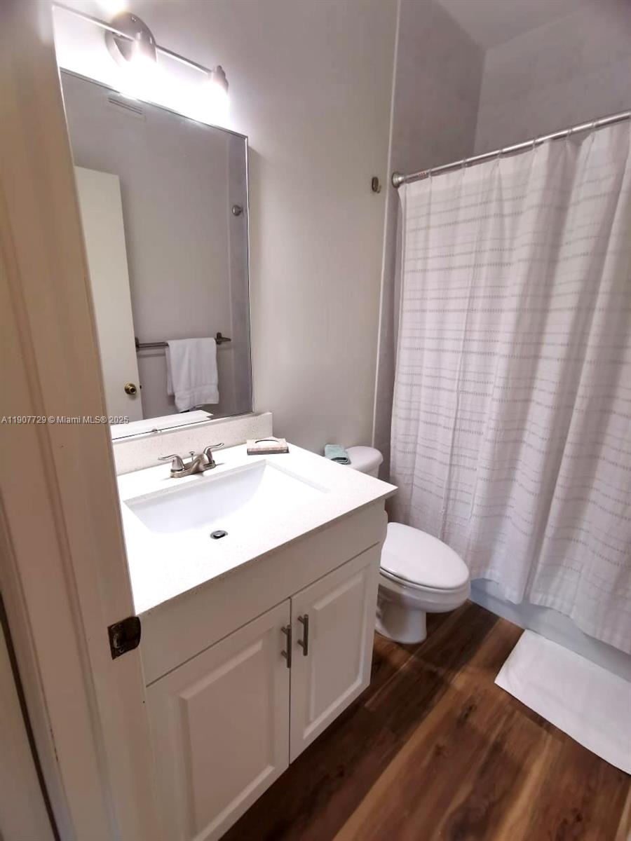 THE GATES AT DORAL ISLES - Residential