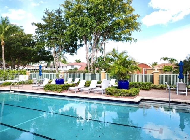 THE GATES AT DORAL ISLES - Residential