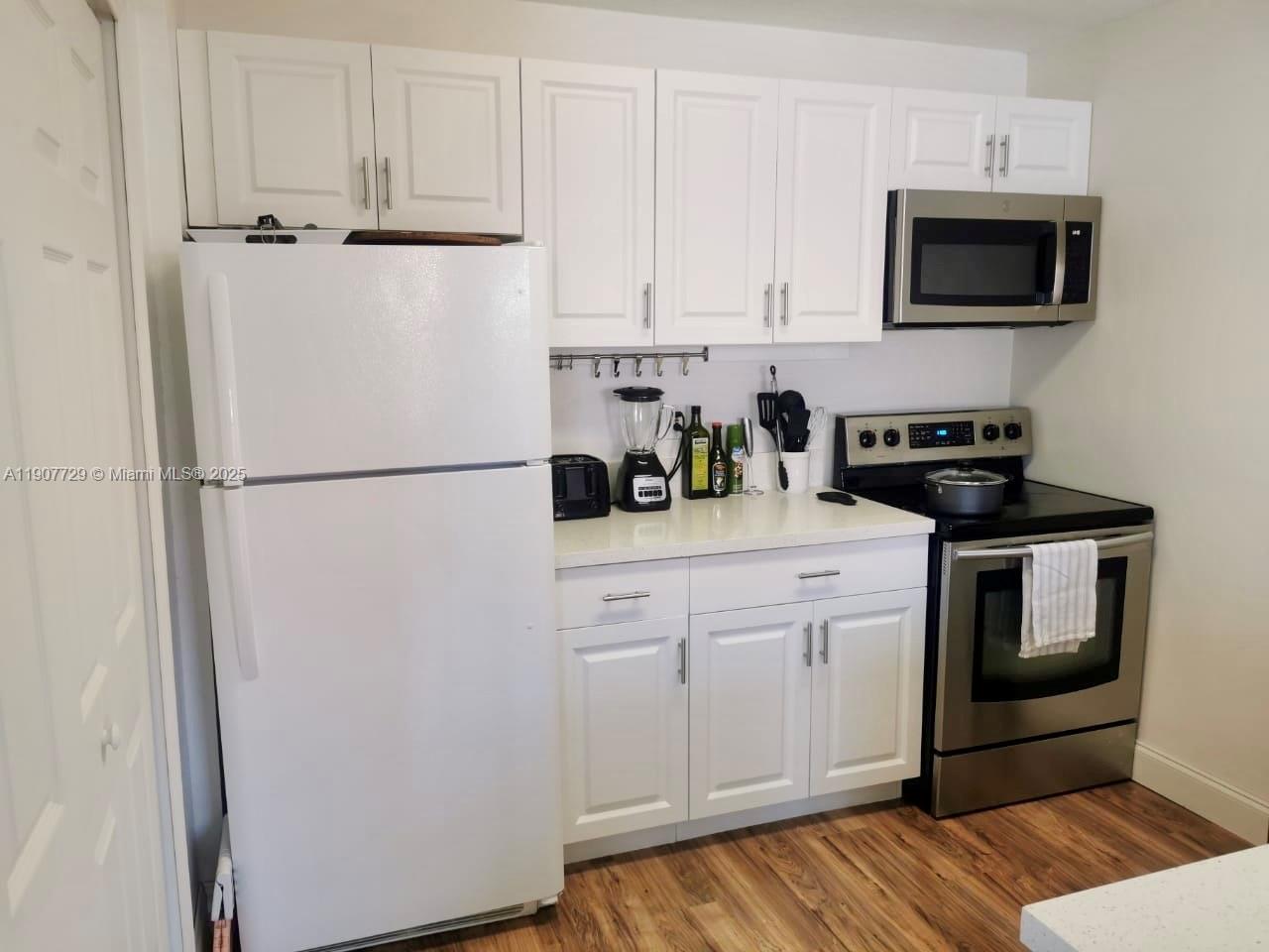 THE GATES AT DORAL ISLES - Residential