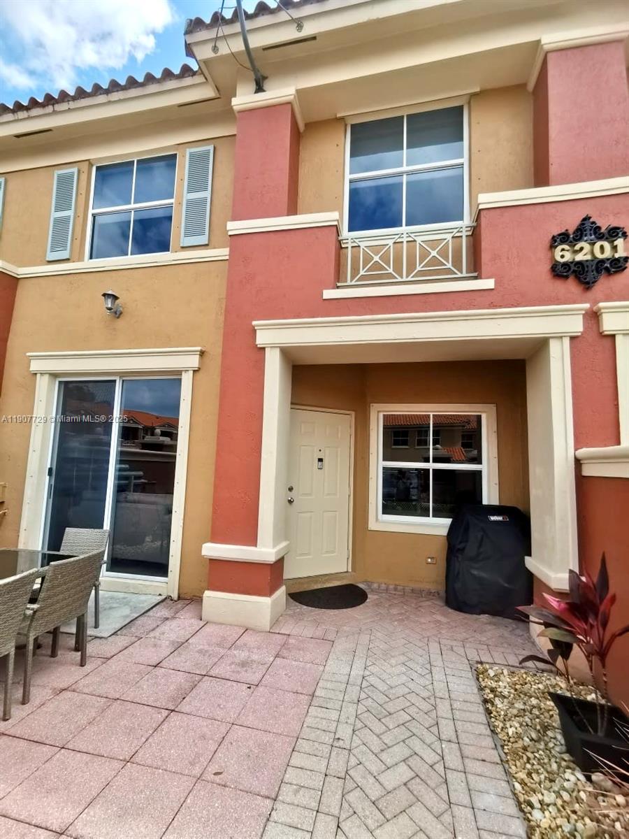 THE GATES AT DORAL ISLES - Residential