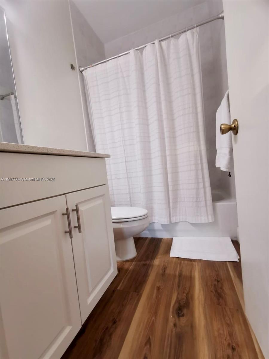 THE GATES AT DORAL ISLES - Residential