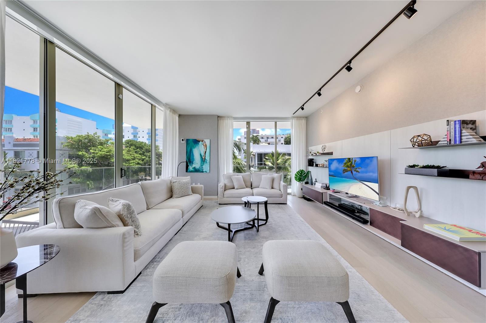 300 Collins Ave 3D