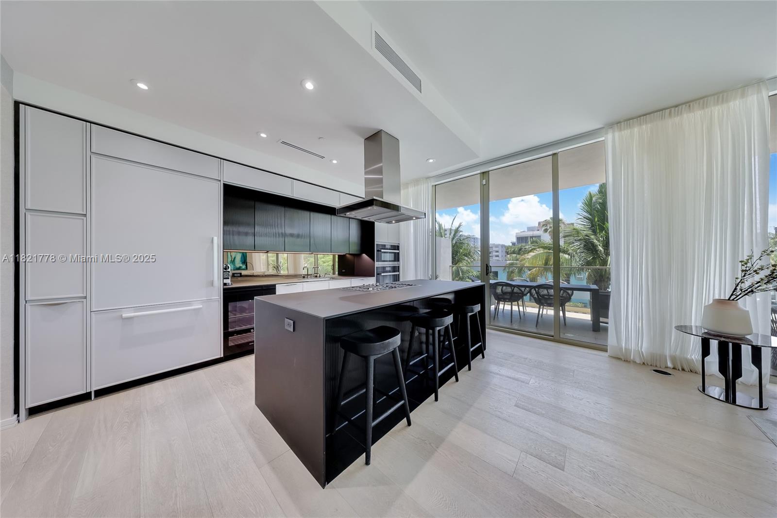 300 Collins Ave 3D